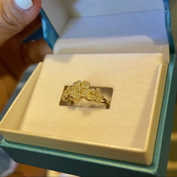 MAUI DIVERS Gold & Diamond Ring - Picture 11 of 17